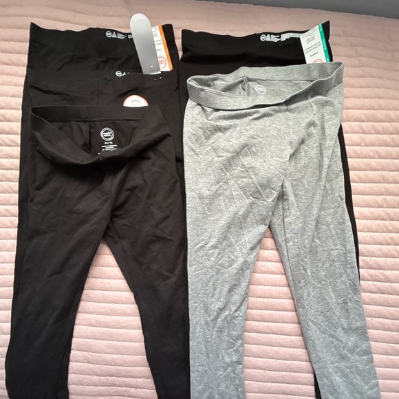 wonder nation Other - Kids Black and Gray wonder nation five Leggings bundle three are new size M&L